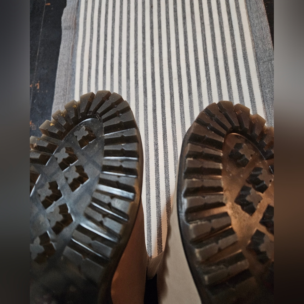 EUC Dr. Marten heel boots- 9 - Picture 6 of 13